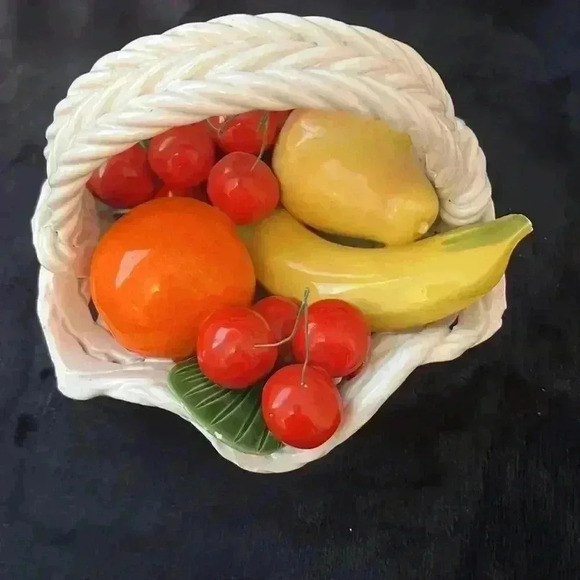 Vintage Italian ceramic wicker basket  with fruit - Picture 4 of 10